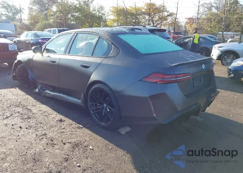 2025 BMW M5 из США, поврежденный, VIN WBS83FK02SCU36580